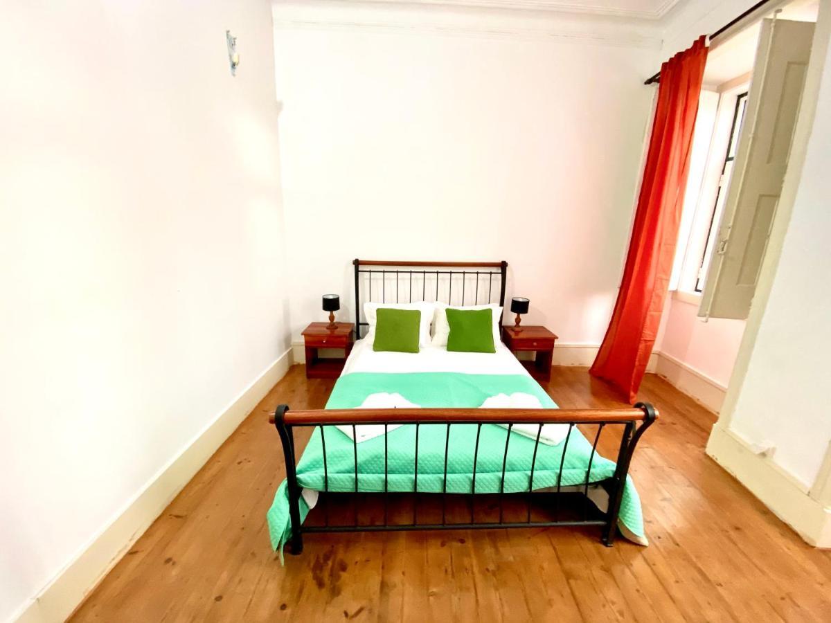 Artdeco Chiado 4 - Large Comfortable Double Room With Shared Bathroom Lisboa Extérieur photo